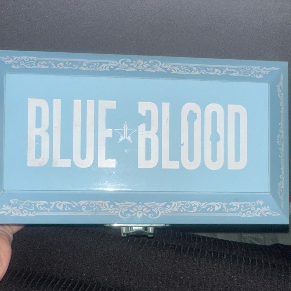 Jeffree Star Light Blue Eyeshadow Palette.